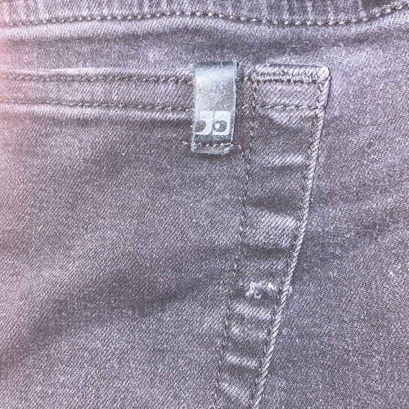 Joe Jeans - Picture 3 of 4